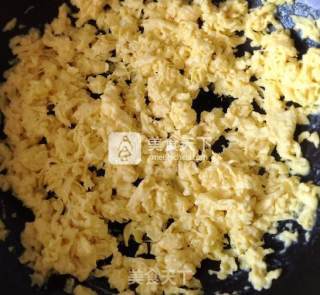 素三鲜水饺 韭菜鸡蛋虾仁水饺的做法步骤：3
