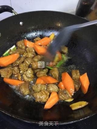 土豆炖牛肉的做法步骤：3