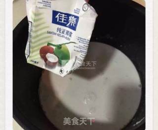 椰浆芒果糯米饭的做法步骤：2