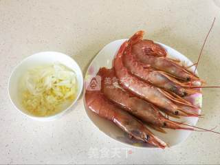 油焖大虾的做法步骤：1