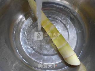 毛豆炒雷笋的做法步骤：3