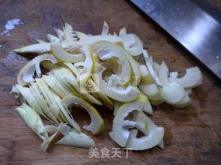 毛豆炒雷笋的做法步骤：4