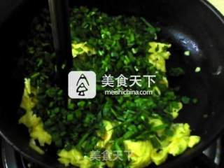 韭菜鸡蛋玉米饼的做法步骤：7