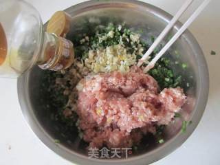 野芹菜春卷的做法步骤：6
