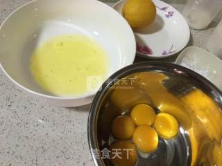 戚风蛋糕的做法步骤：1