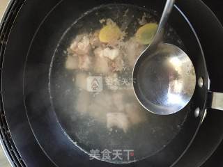 糖醋排骨的做法步骤：3