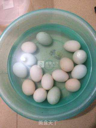 咸鸭蛋的做法步骤：1