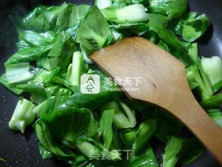 牛肉酱菜芯炒年糕的做法步骤：3