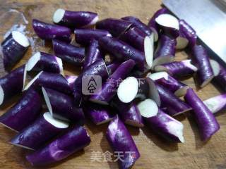 茄子炒熏鱼的做法步骤：3