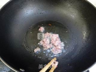 莴笋炒肉的做法步骤：3