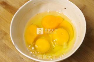 香椿蛋卷的做法步骤：2