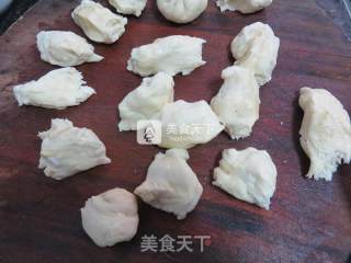 四川腊肉盐菜包子的做法步骤：6