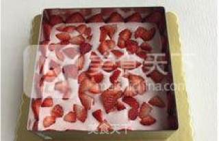 【草莓乳酪慕斯】的做法步骤：7