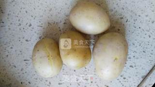 五香土豆饼的做法步骤：1