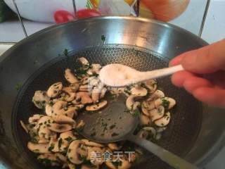 荠菜蘑菇的做法步骤：7
