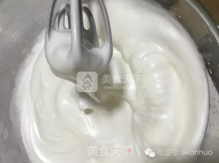 北海道戚风蛋糕的做法步骤：3
