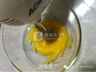北海道戚风蛋糕的做法步骤：13