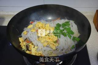 炒米粉的做法步骤：8