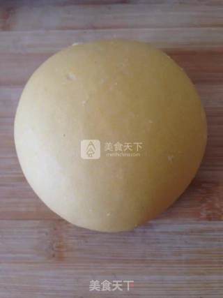 南瓜荷叶饼的做法步骤：1