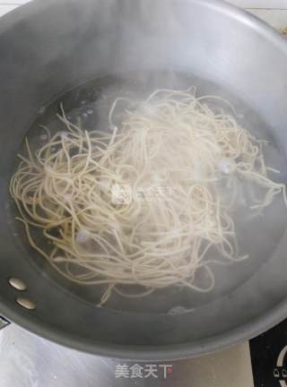 简易葱油拌面的做法步骤：3