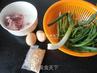 韭菜虾皮肉馅锅贴的做法步骤：1