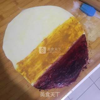 彩蝶花卷的做法步骤：12