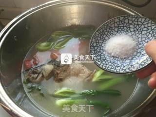 鲫鱼汤的做法步骤：10