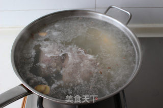 清汤牛肉面的做法步骤：3