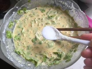 榆钱鸡蛋饼的做法步骤：6
