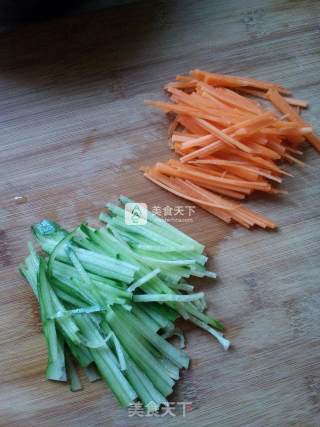 凉拌金针菇的做法步骤：1