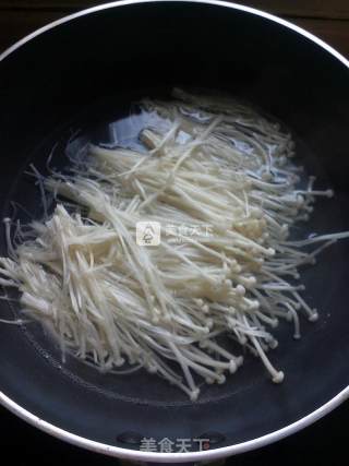 凉拌金针菇的做法步骤：3