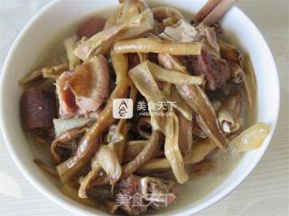 干四季豆炖烟熏腊排骨的做法步骤：5