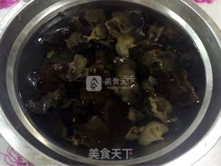 脆脆双耳的做法步骤：3