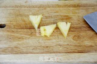 鲜榨草莓菠萝奶昔的做法步骤：7