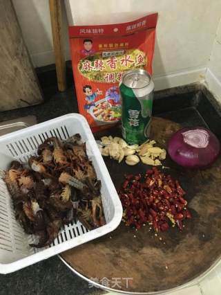 香辣虾的做法步骤：1