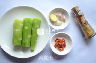 凉拌莴笋丝的做法步骤：1