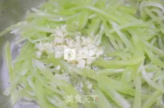凉拌莴笋丝的做法步骤：6