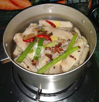 香辣鸭翅的做法步骤：5