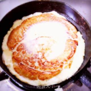 热带的浓郁-鸡蛋果/榴莲Pancake早餐的做法步骤：5