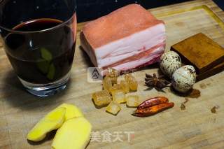 红（酒）烧五层肉  Stewed 5-Layer Pork Belly的做法步骤：1