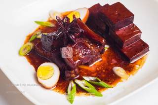 红（酒）烧五层肉  Stewed 5-Layer Pork Belly的做法步骤：11