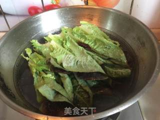 凉拌莴笋叶的做法步骤：2