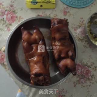卤猪蹄的做法步骤：2