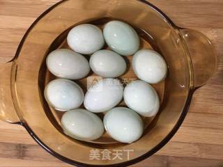 自制咸鸭蛋的做法步骤：2