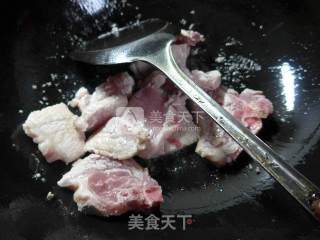 茄子炒大排的做法步骤：3
