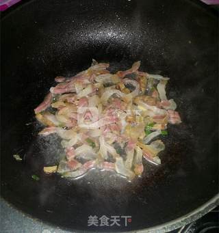 芦蒿炒咸肉的做法步骤：7