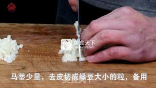 百无禁忌的滋补汤【清蒸鲫鱼】的做法步骤：3