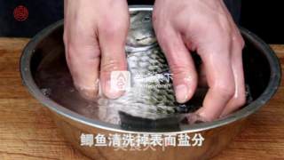 百无禁忌的滋补汤【清蒸鲫鱼】的做法步骤：6