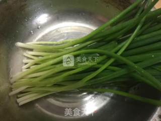 葱烤鲫鱼的做法步骤：3