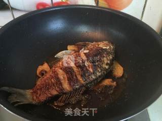 葱烤鲫鱼的做法步骤：7